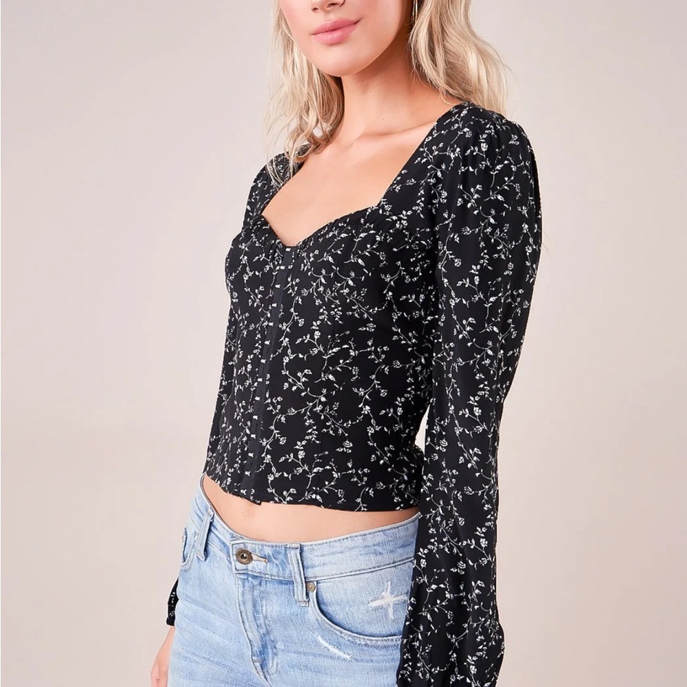 Sugarlips Rennes Floral Black Women's Top - Picture 2 of 7